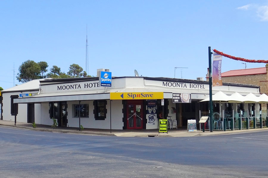 Moonta Hotel - Bar, Dining, Gaming, Bottleshop & Entertainment Moonta